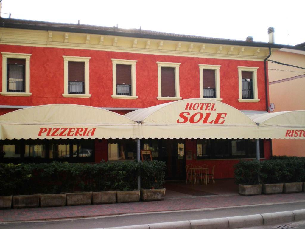 Albergo Pizzeria Sole Сан Джовани Лупатото Екстериор снимка